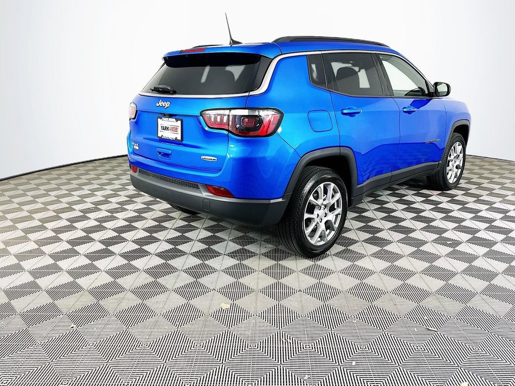 Certified 2023 Jeep Compass Latitude image 11