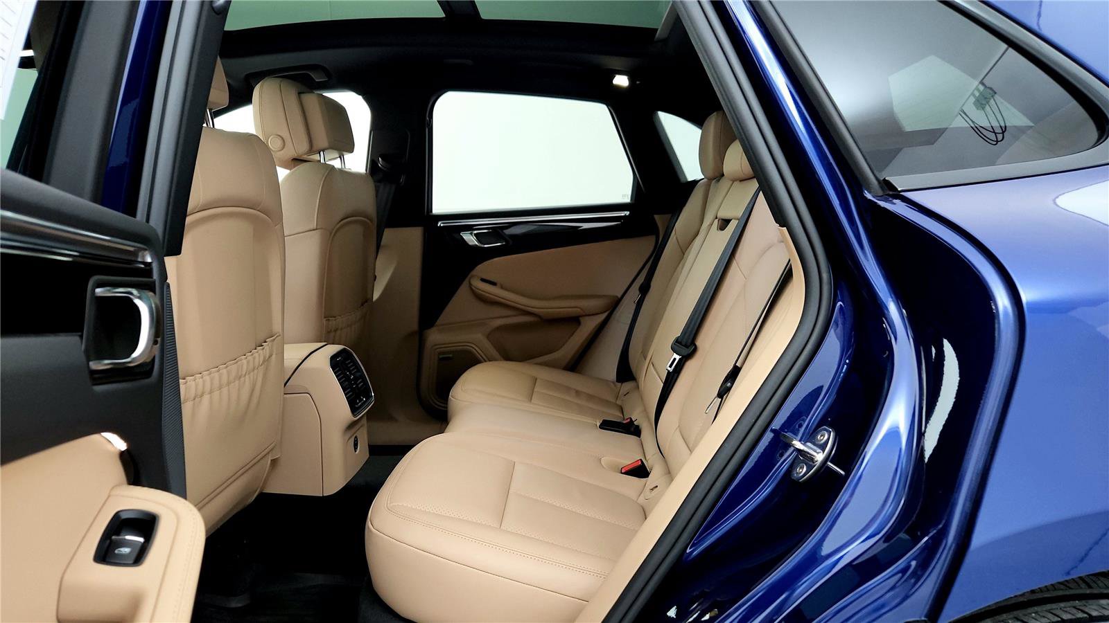 Used 2024 Porsche Macan Turbo image 20