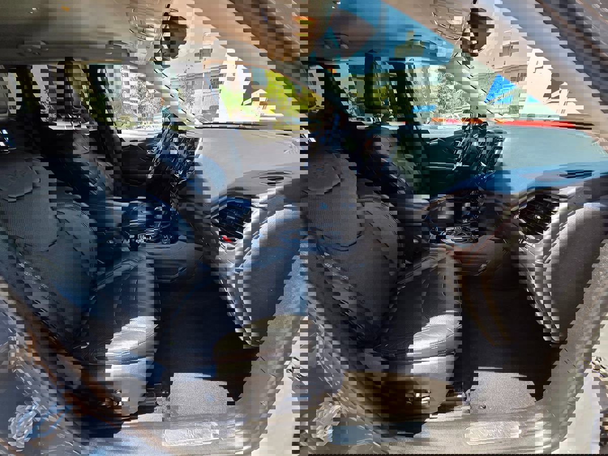 Used 2020 Jeep Cherokee Limited image 19