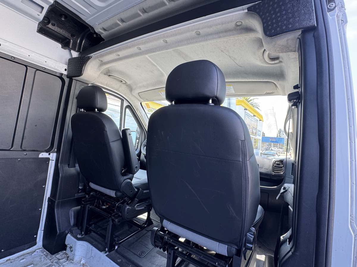 Used 2024 RAM ProMaster 2500 w/ Convenience Group FWD image 16