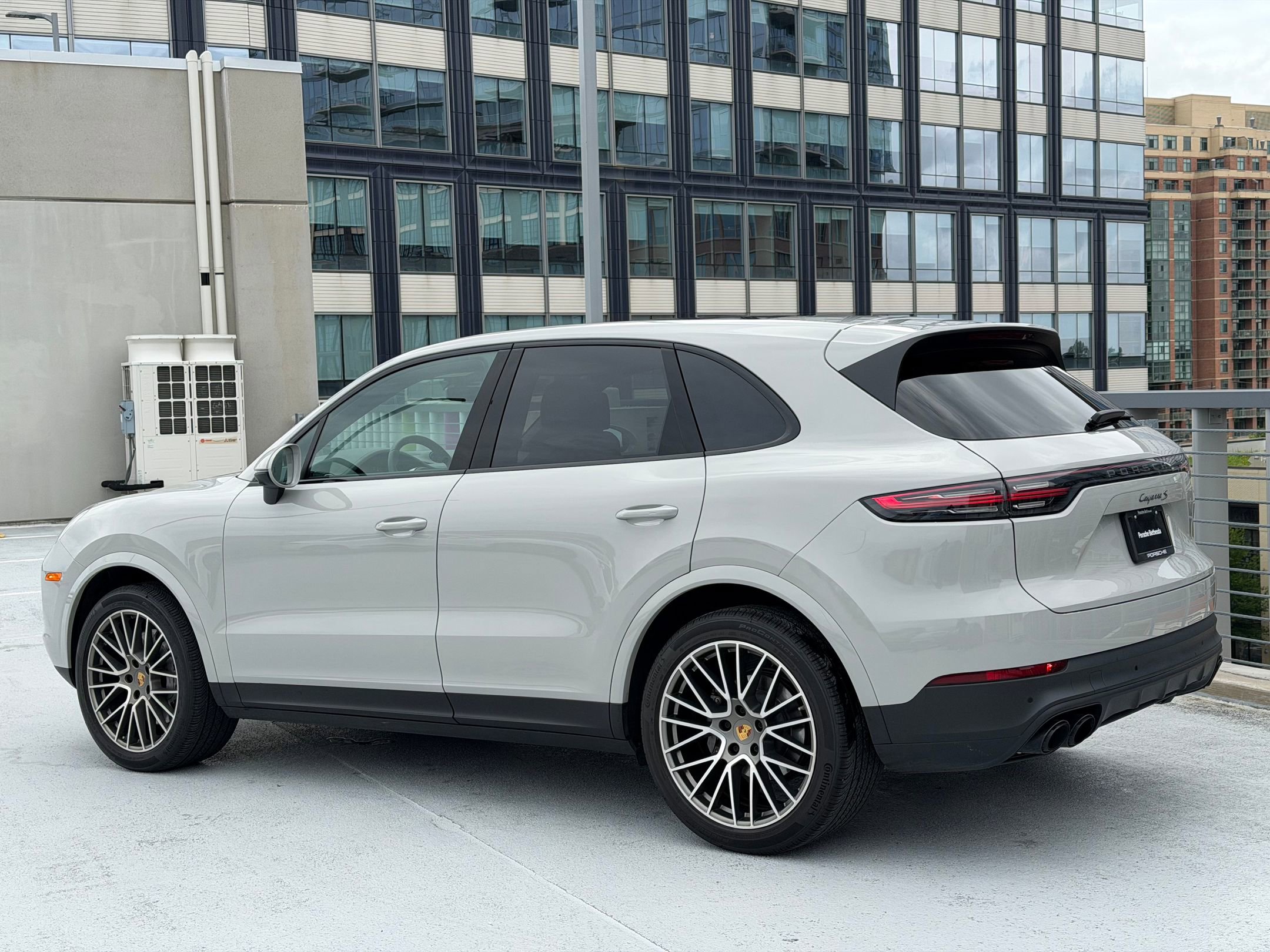 Certified 2023 Porsche Cayenne S AWD/4WD image 3