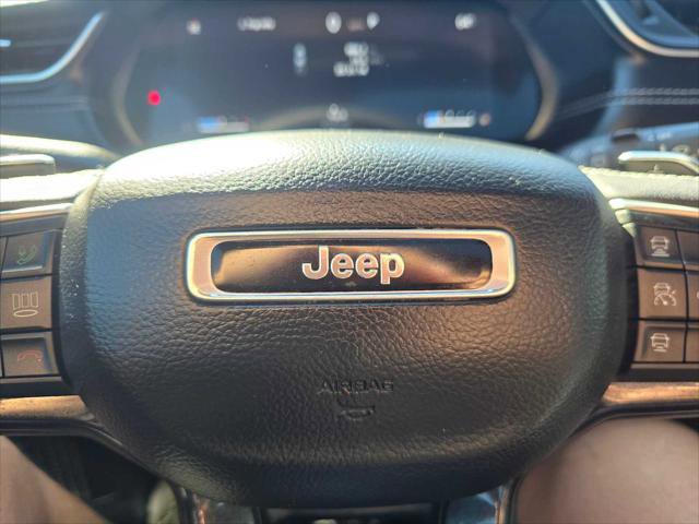 Used 2023 Jeep Grand Cherokee Altitude image 24