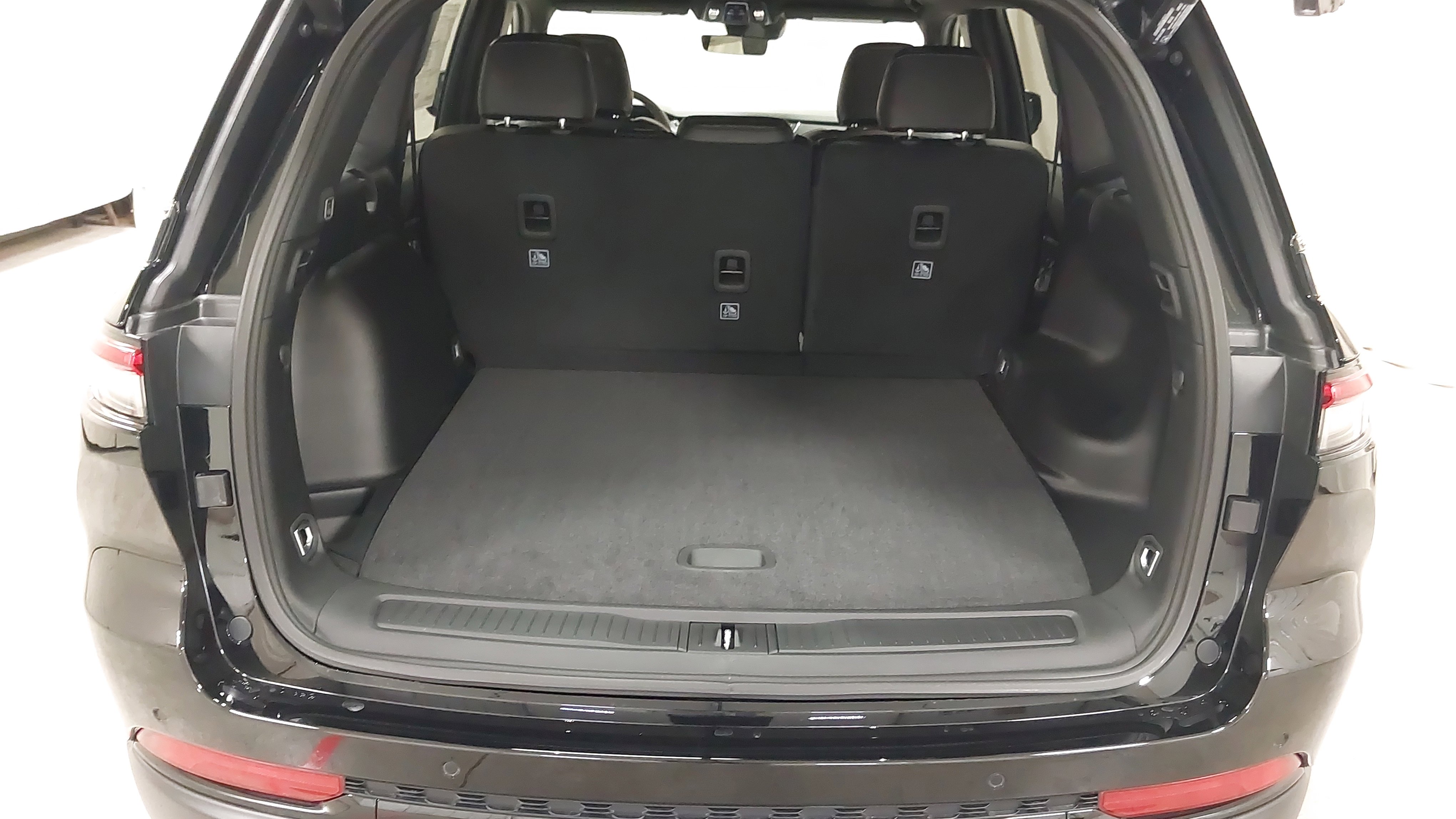 New 2025 Jeep Grand Cherokee Altitude image 27