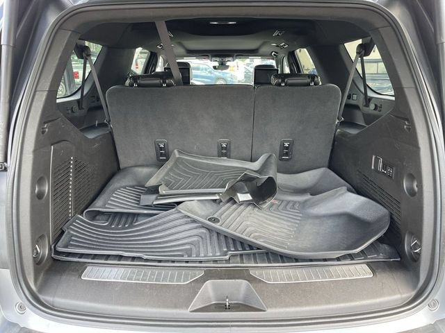 Used 2021 Chevrolet Suburban Premier w/ Premium Package AWD/4WD image 25