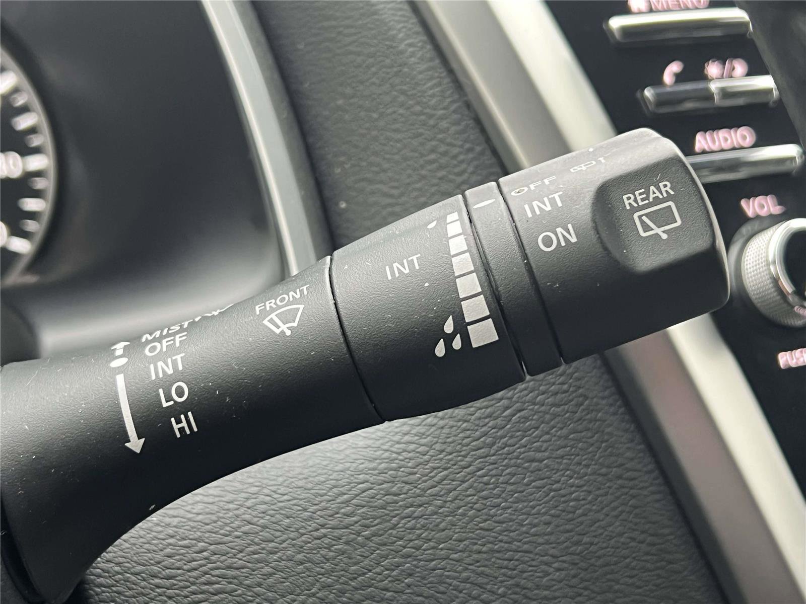 Certified 2024 Nissan Murano SV image 31