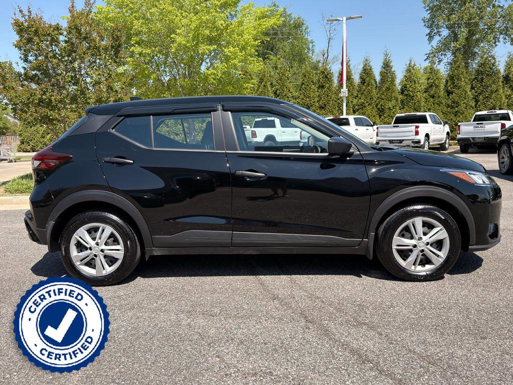 Certified 2025 Nissan Kicks Play S image 2