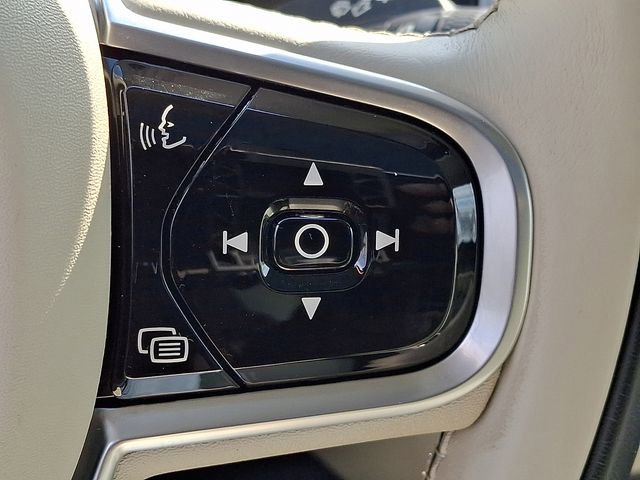 Used 2019 Volvo XC90 T6 Momentum w/ Advanced Package image 26