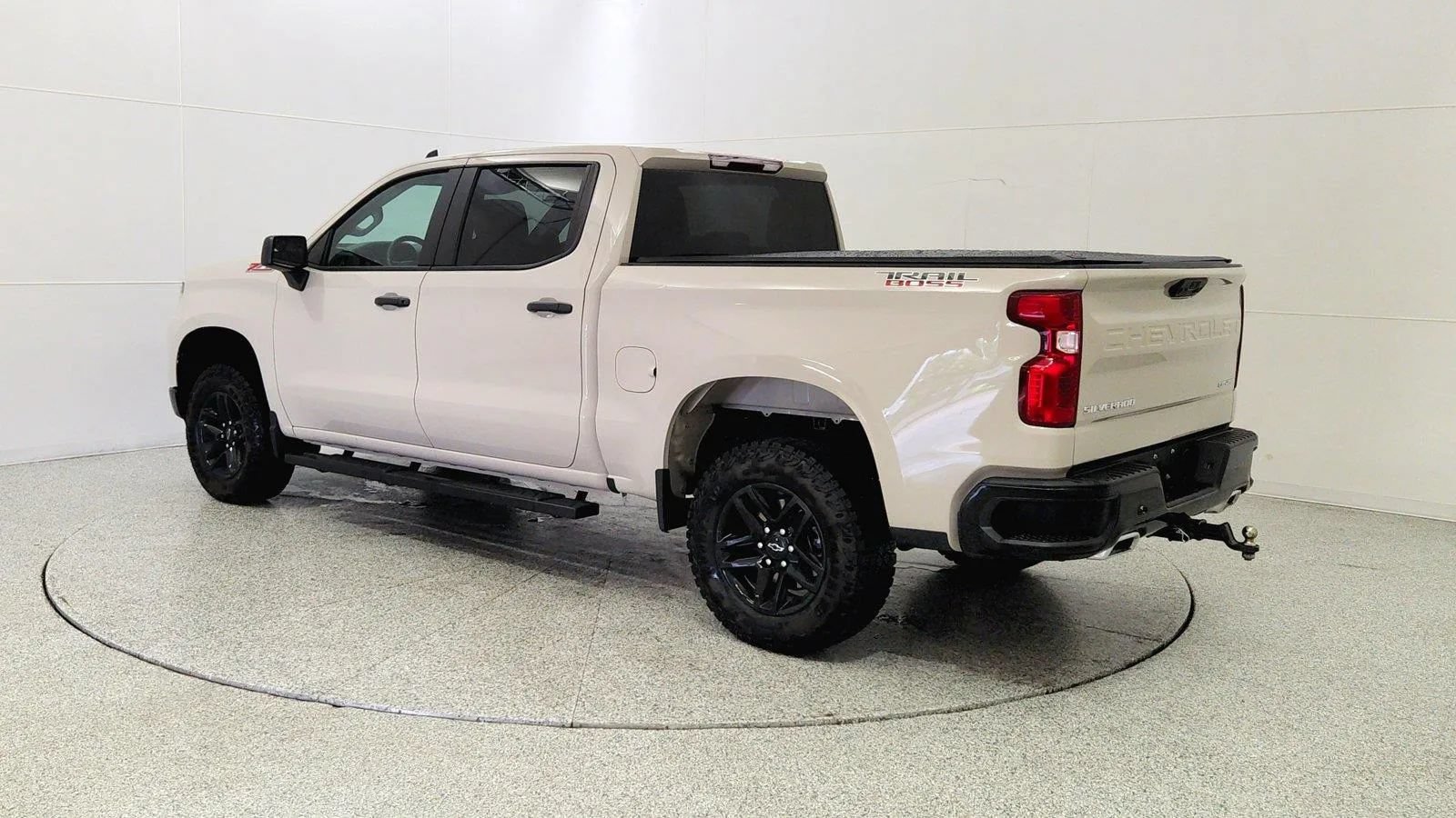 Used 2026 Chevrolet Silverado 1500 Custom Trail Boss AWD/4WD image 5
