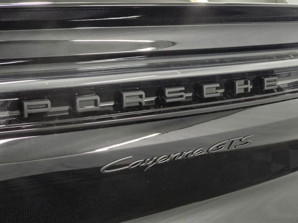 New 2026 Porsche Cayenne GTS image 32