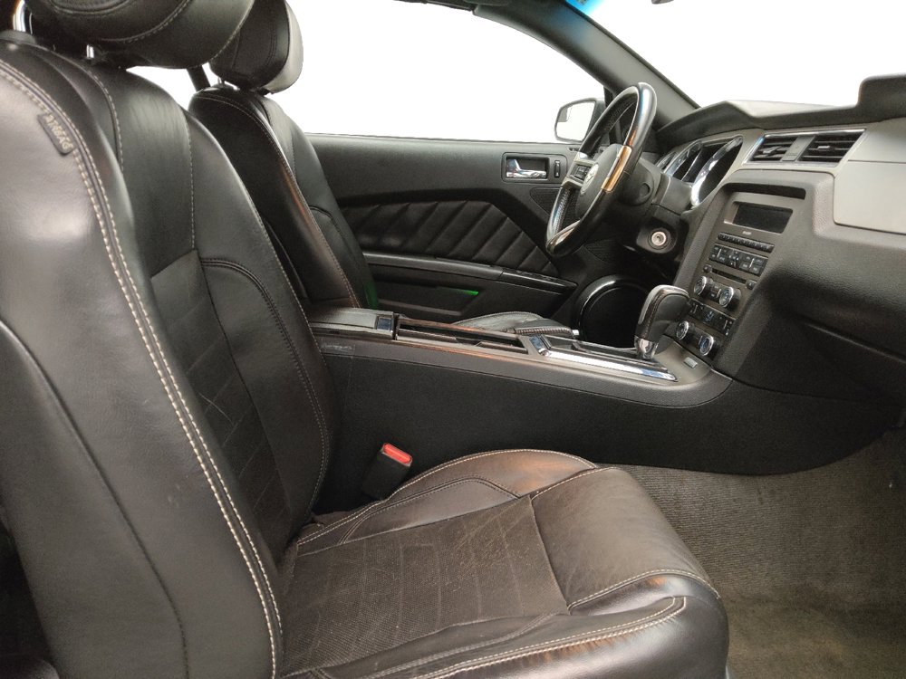 Used 2014 Ford Mustang Premium image 21