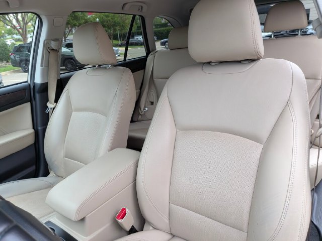 Used 2019 Subaru Outback 2.5i Limited AWD/4WD image 25