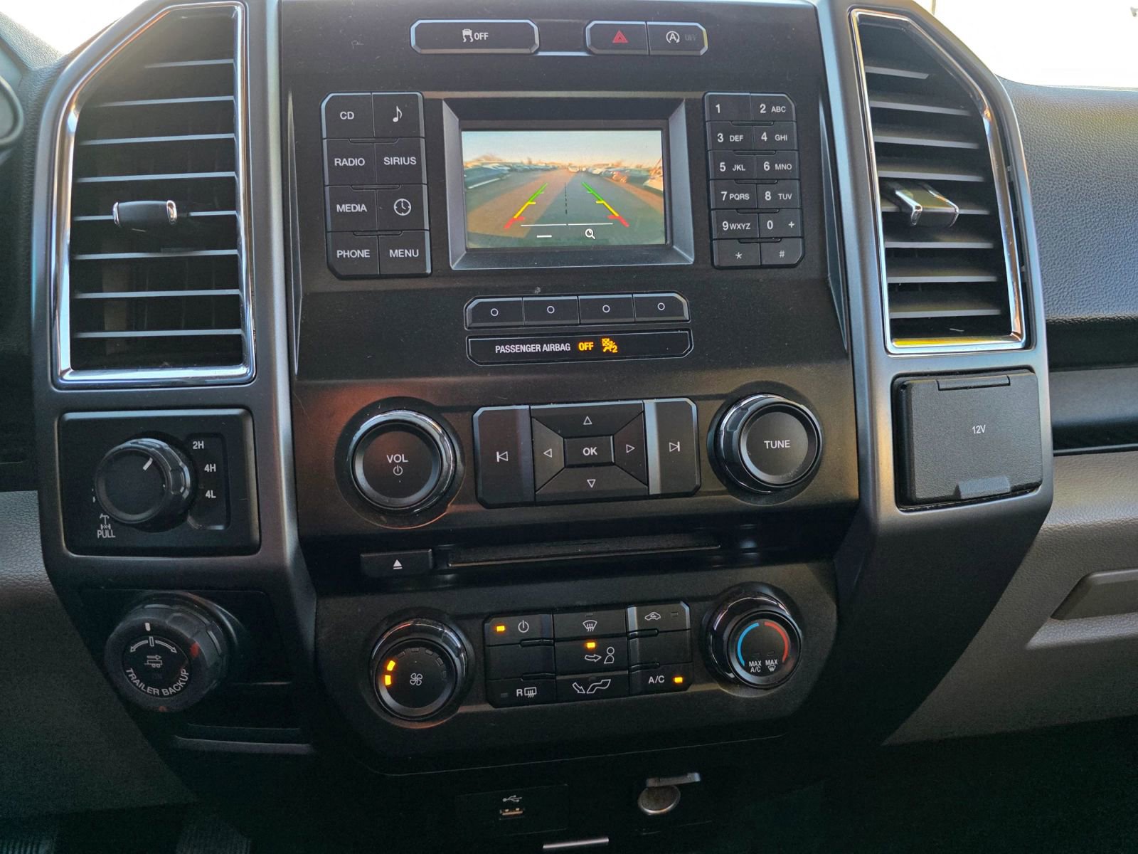 Used 2016 Ford F150 XLT w/ Equipment Group 301A Mid AWD/4WD image 4
