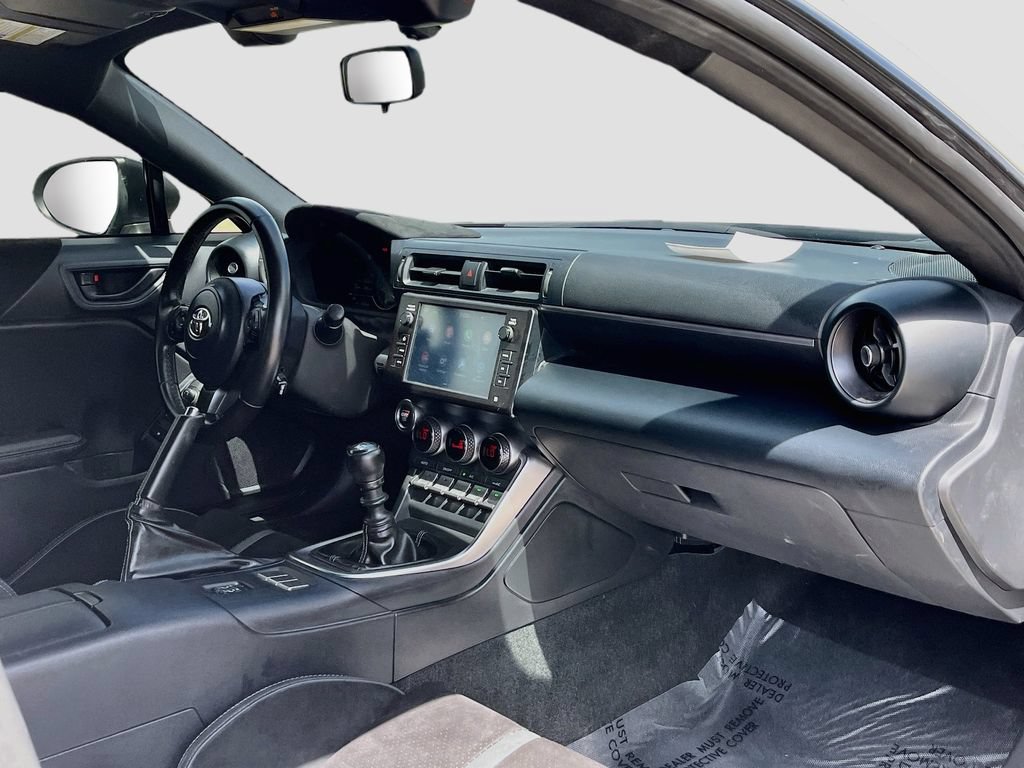 Used 2024 Toyota GR86 Premium RWD image 27