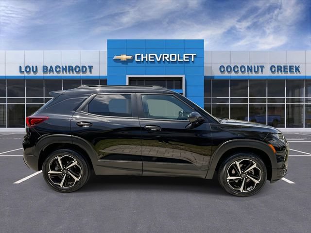 Used 2022 Chevrolet TrailBlazer RS w/ Sun and Liftgate Package FWD image 9