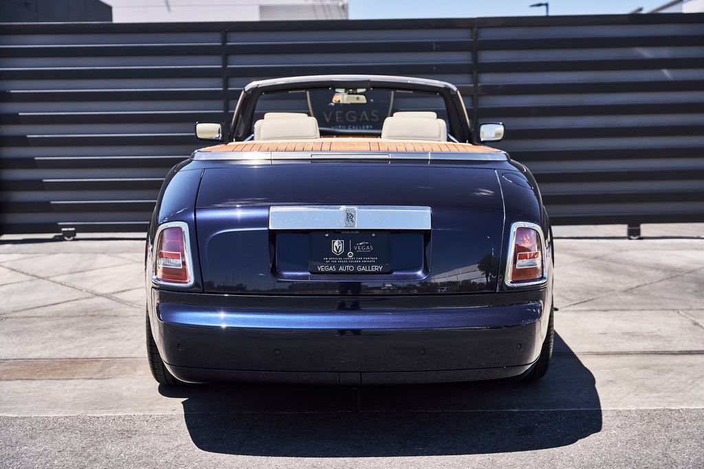 Used 2009 Rolls-Royce Phantom Drophead Coupe RWD image 17