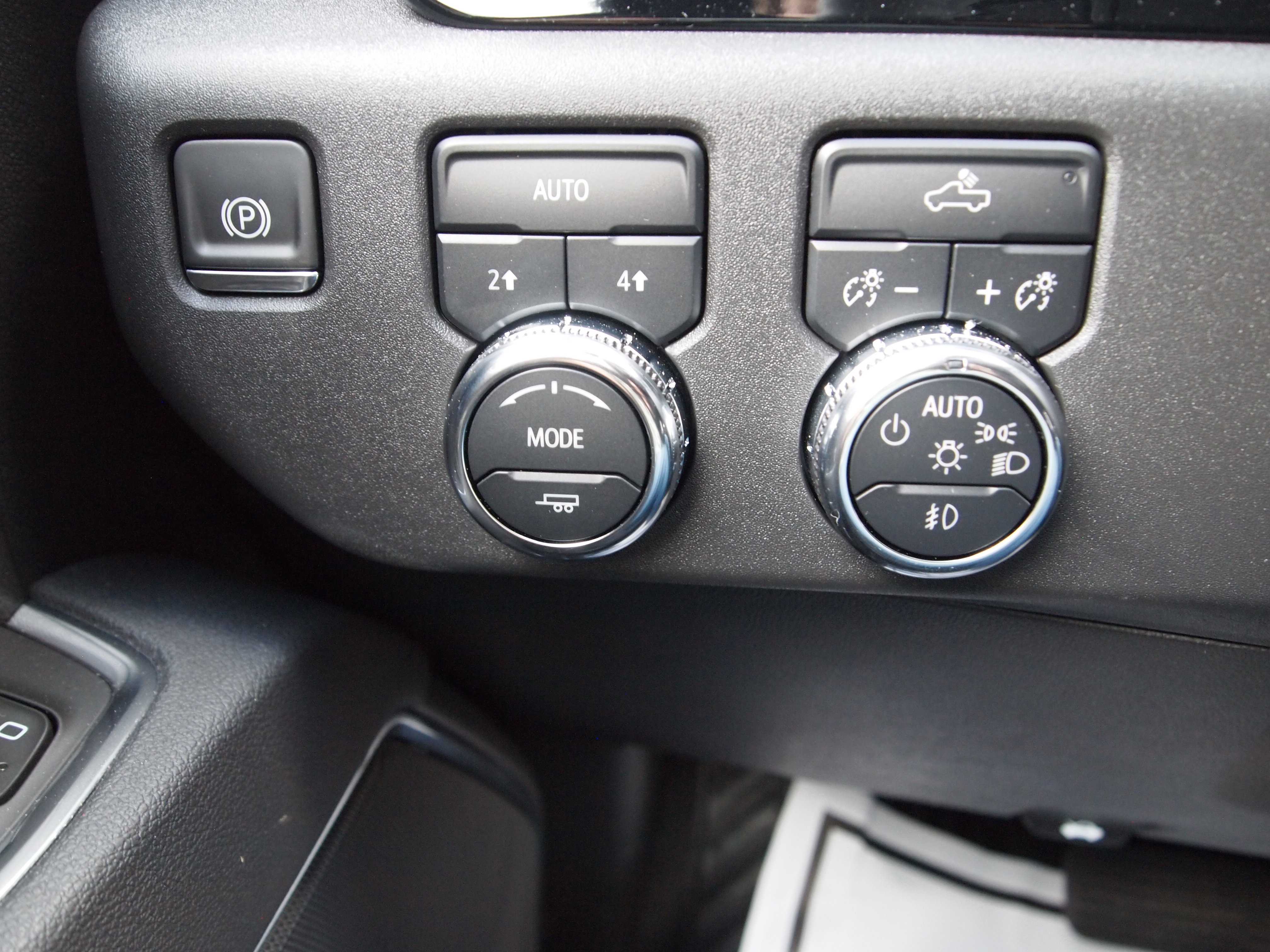 Used 2025 GMC Sierra 1500 Elevation image 22