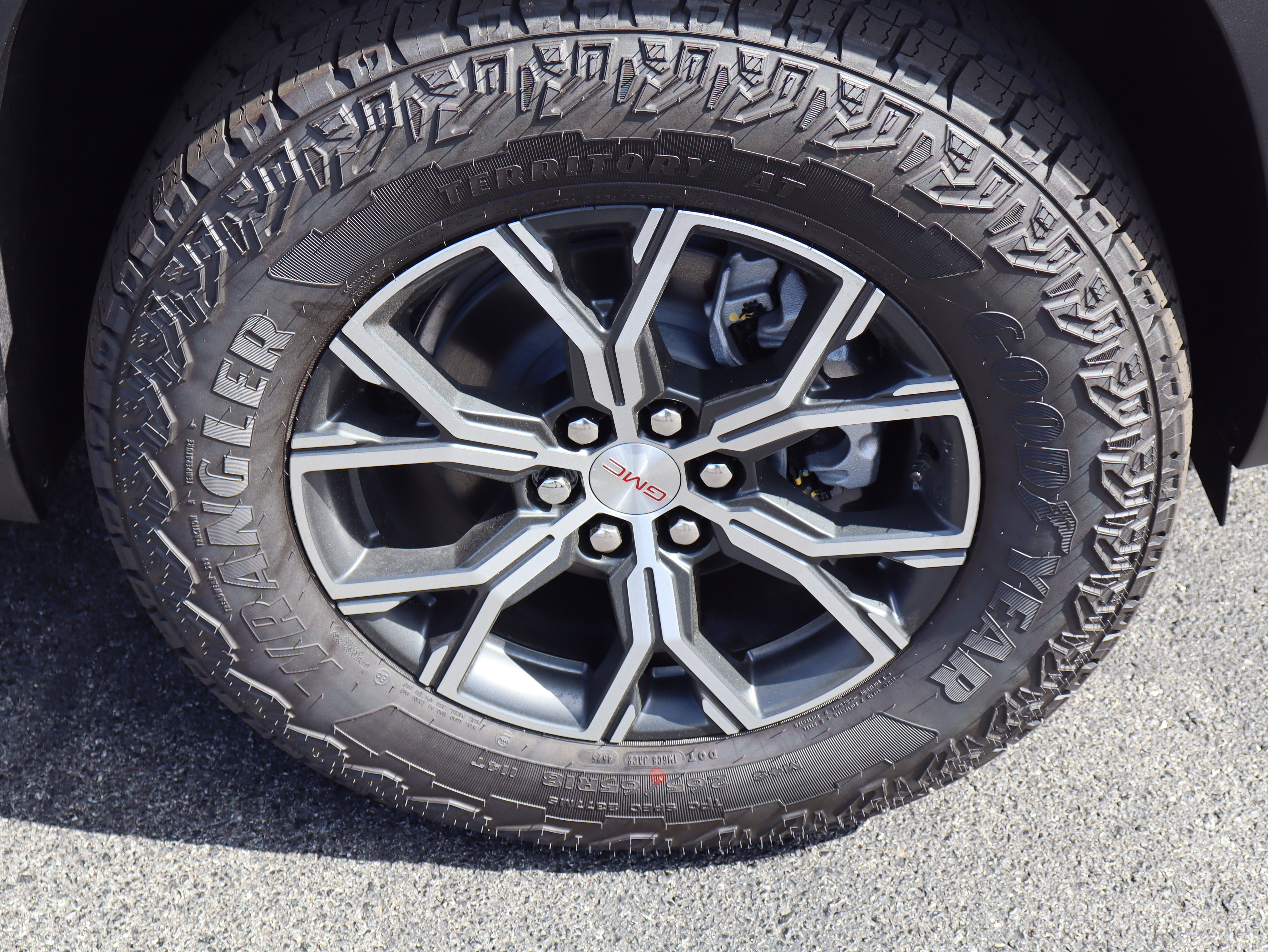 New 2026 GMC Acadia AT4 w/ Super Cruise Package image 16