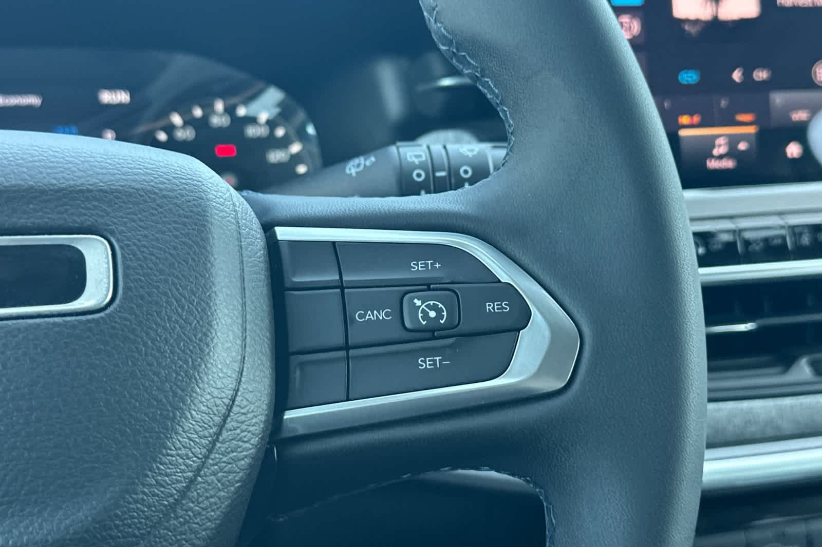 Used 2022 Jeep Compass Latitude AWD/4WD image 28