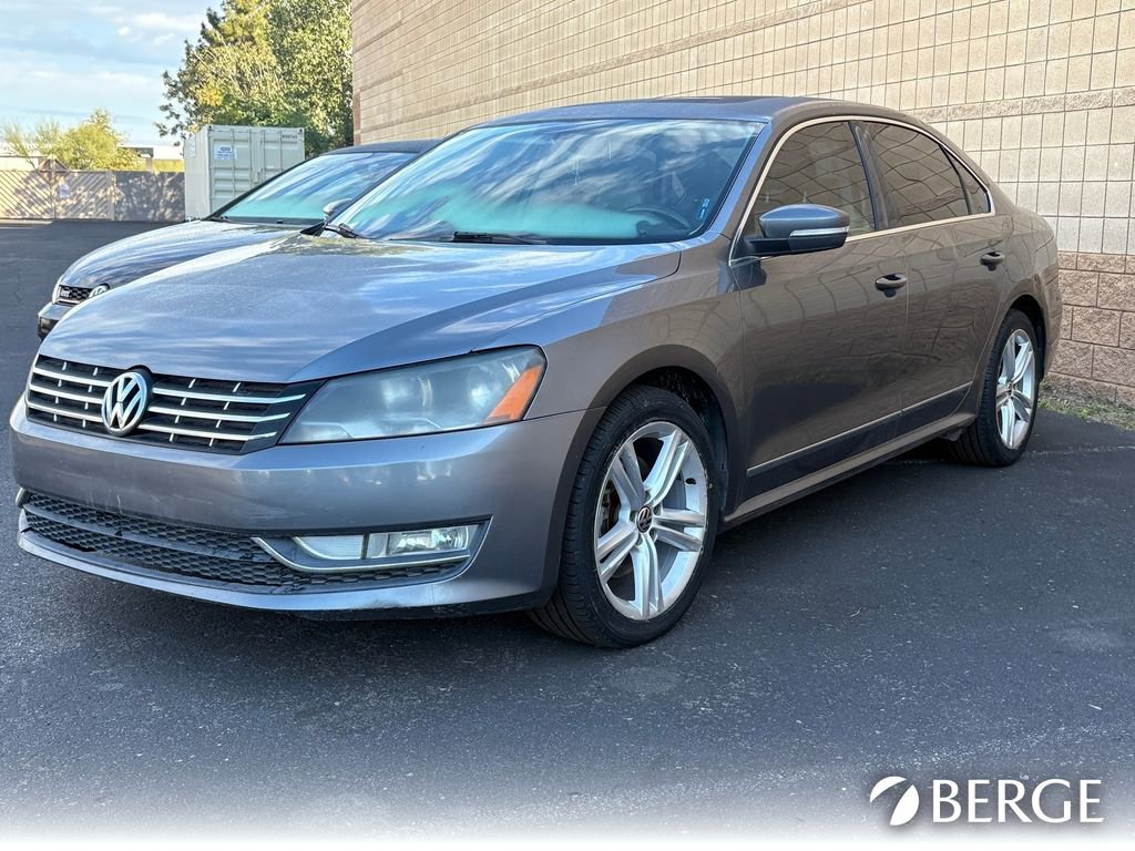 Used 2013 Volkswagen Passat TDI SEL Premium image 2