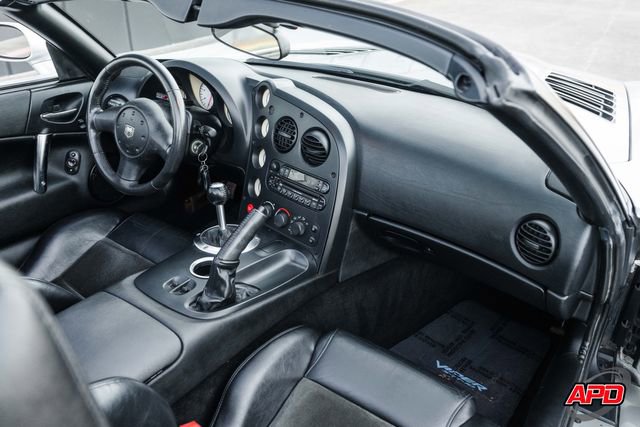 Used 2003 Dodge Viper SRT-10 image 18