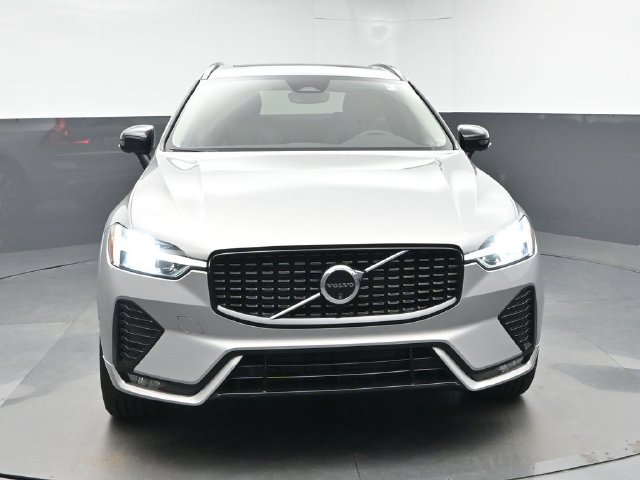 Used 2024 Volvo XC60 B5 Plus w/ Protection Package Premier AWD/4WD image 2