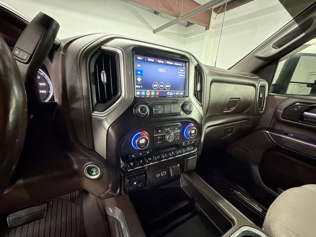 Used 2022 Chevrolet Silverado 2500 LTZ AWD/4WD image 17