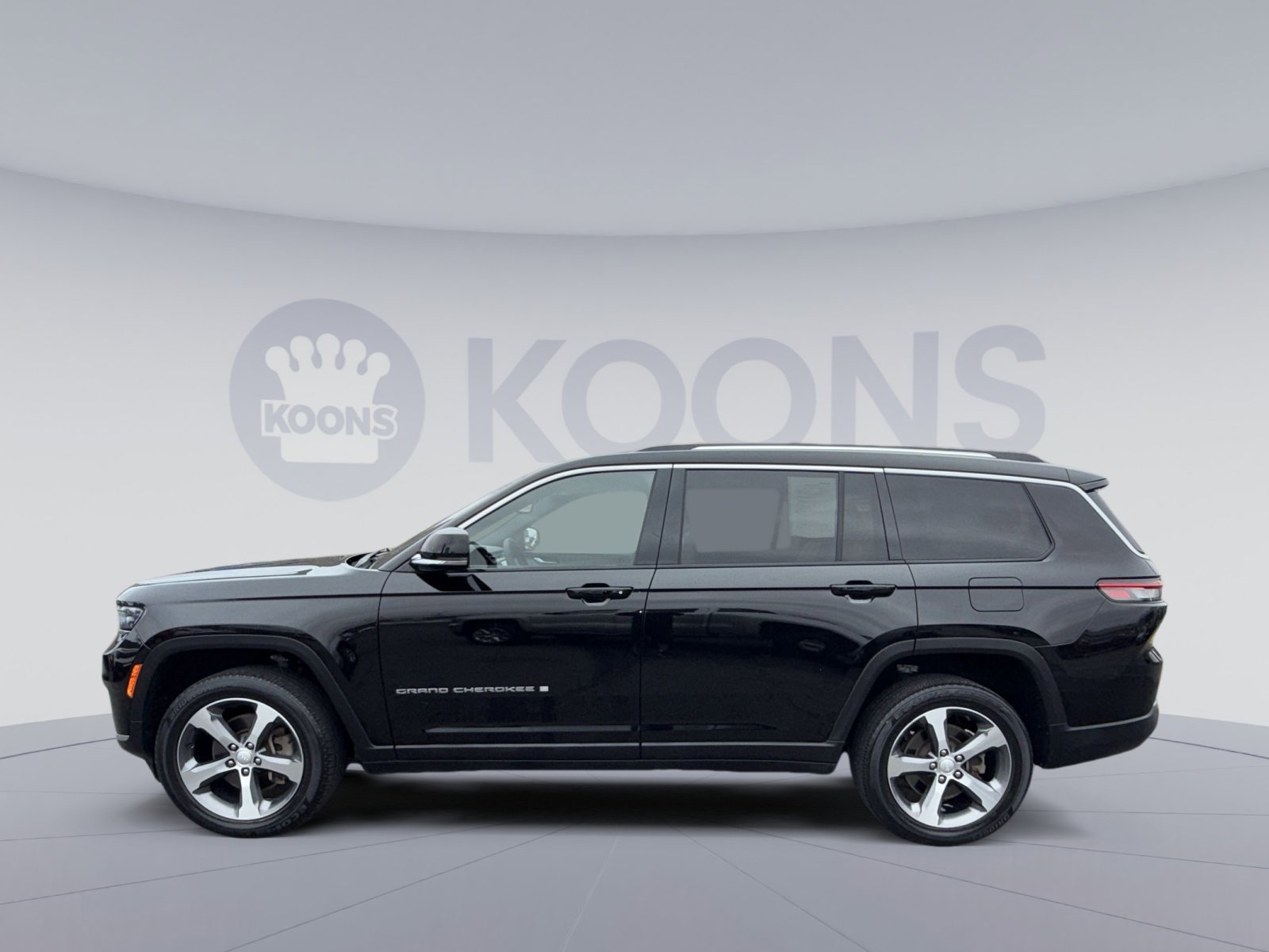 Used 2023 Jeep Grand Cherokee L Limited image 2