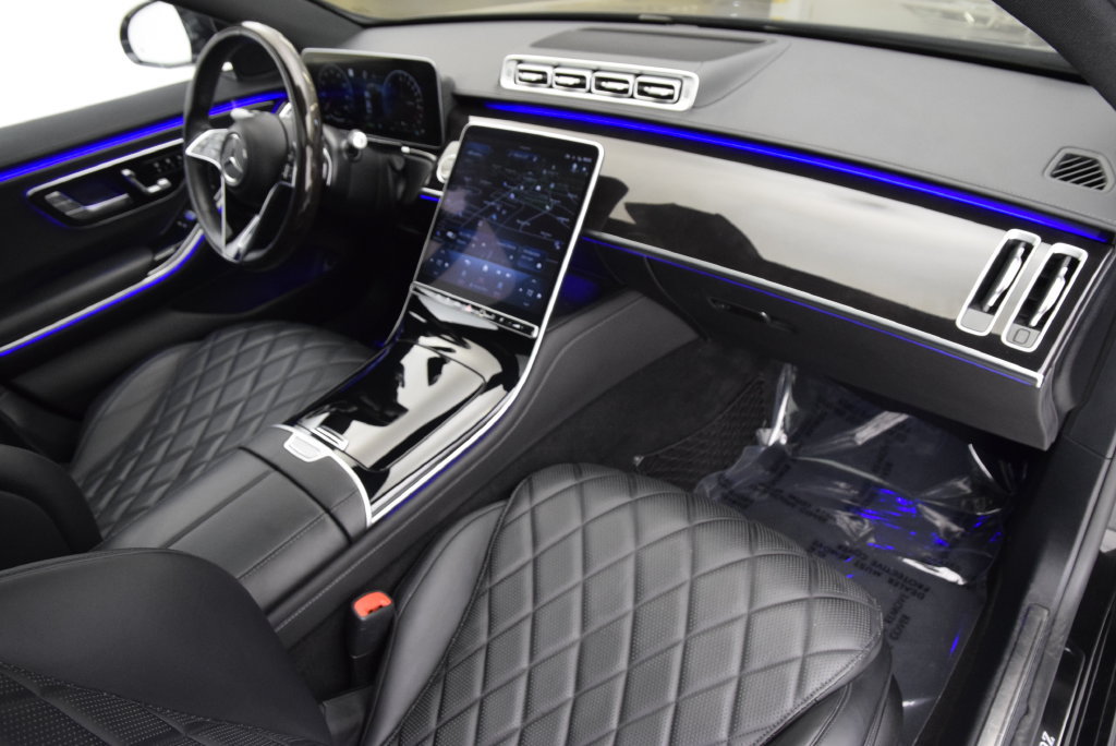 Used 2024 Mercedes-Benz S 580e 4MATIC Sedan image 14