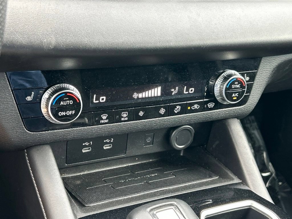 Used 2025 Mitsubishi Outlander SE AWD/4WD image 37