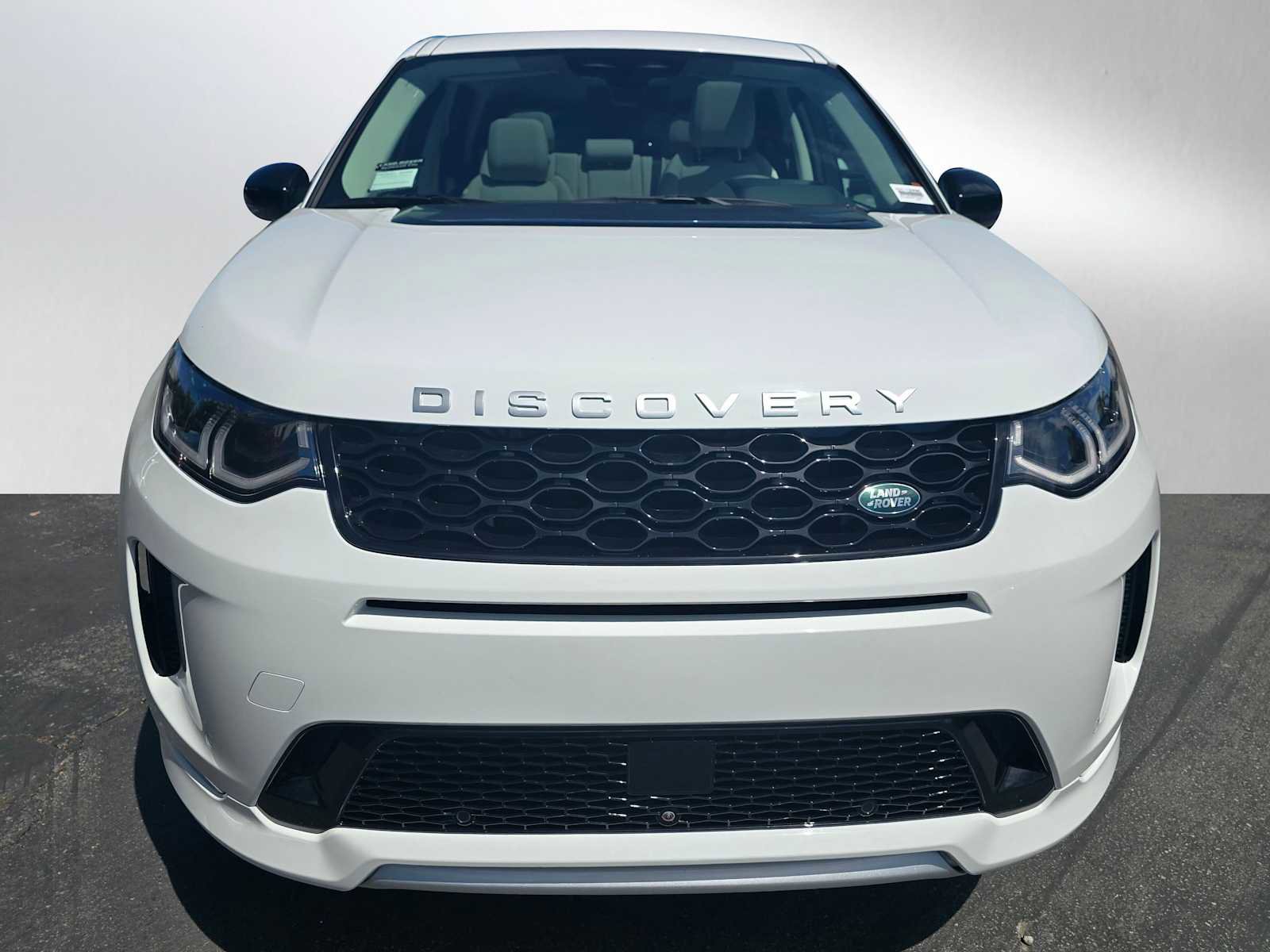 Certified 2025 Land Rover Discovery Sport S image 8