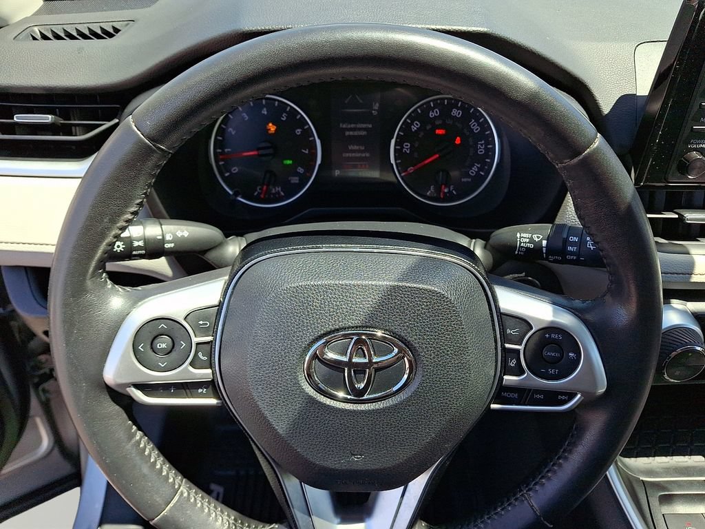 Used 2019 Toyota RAV4 XLE Premium w/ Cold Weather Package AWD/4WD image 20