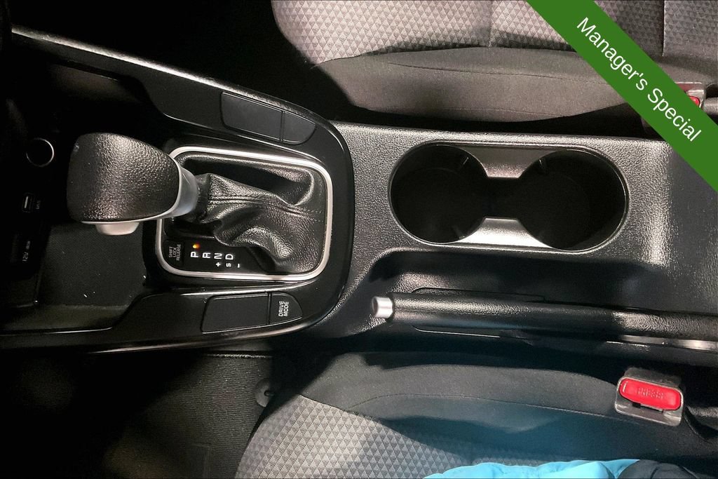 Used 2025 Kia Soul LX w/ LX Technology Package FWD image 17