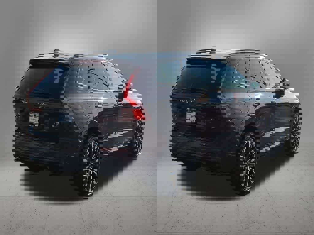 Used 2026 Volvo XC60 B5 Ultra w/ Protection Package Premier image 6