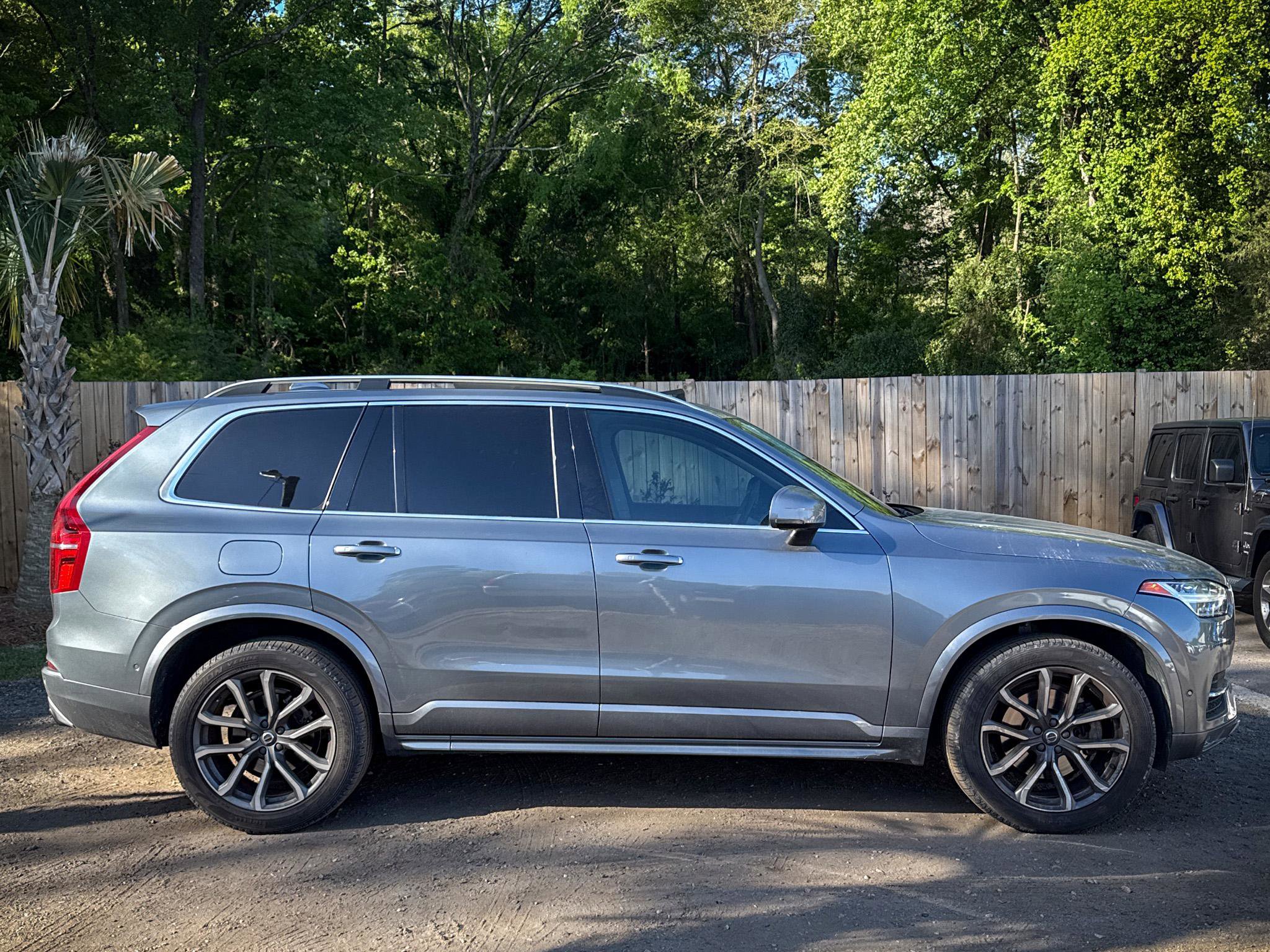 Used 2019 Volvo XC90 T6 Momentum w/ Advanced Package image 14