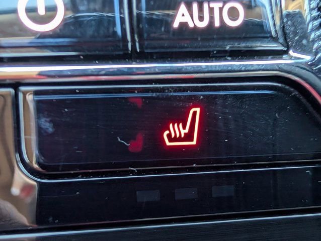 Used 2022 Lincoln Nautilus FWD w/ Premium Package image 19