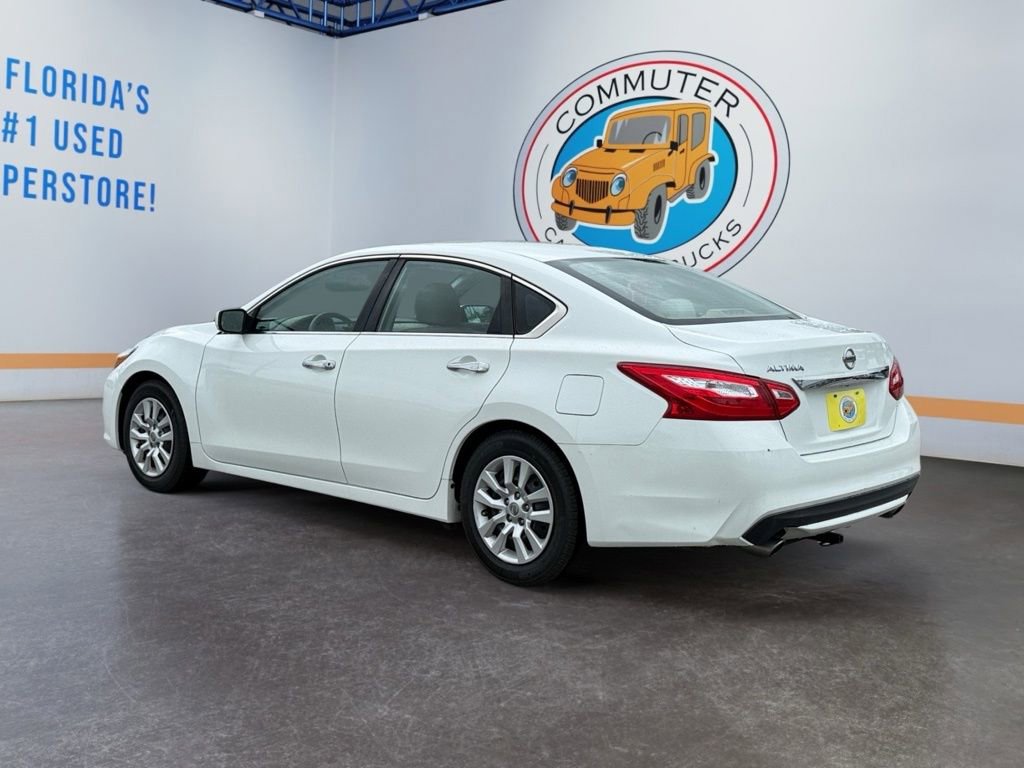 Used 2016 Nissan Altima 2.5 S w/ Power Driver Seat Package FWD image 4