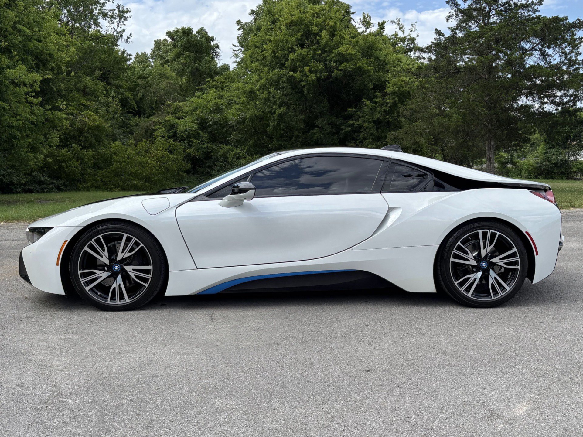 Used 2015 BMW i8 AWD/4WD image 7