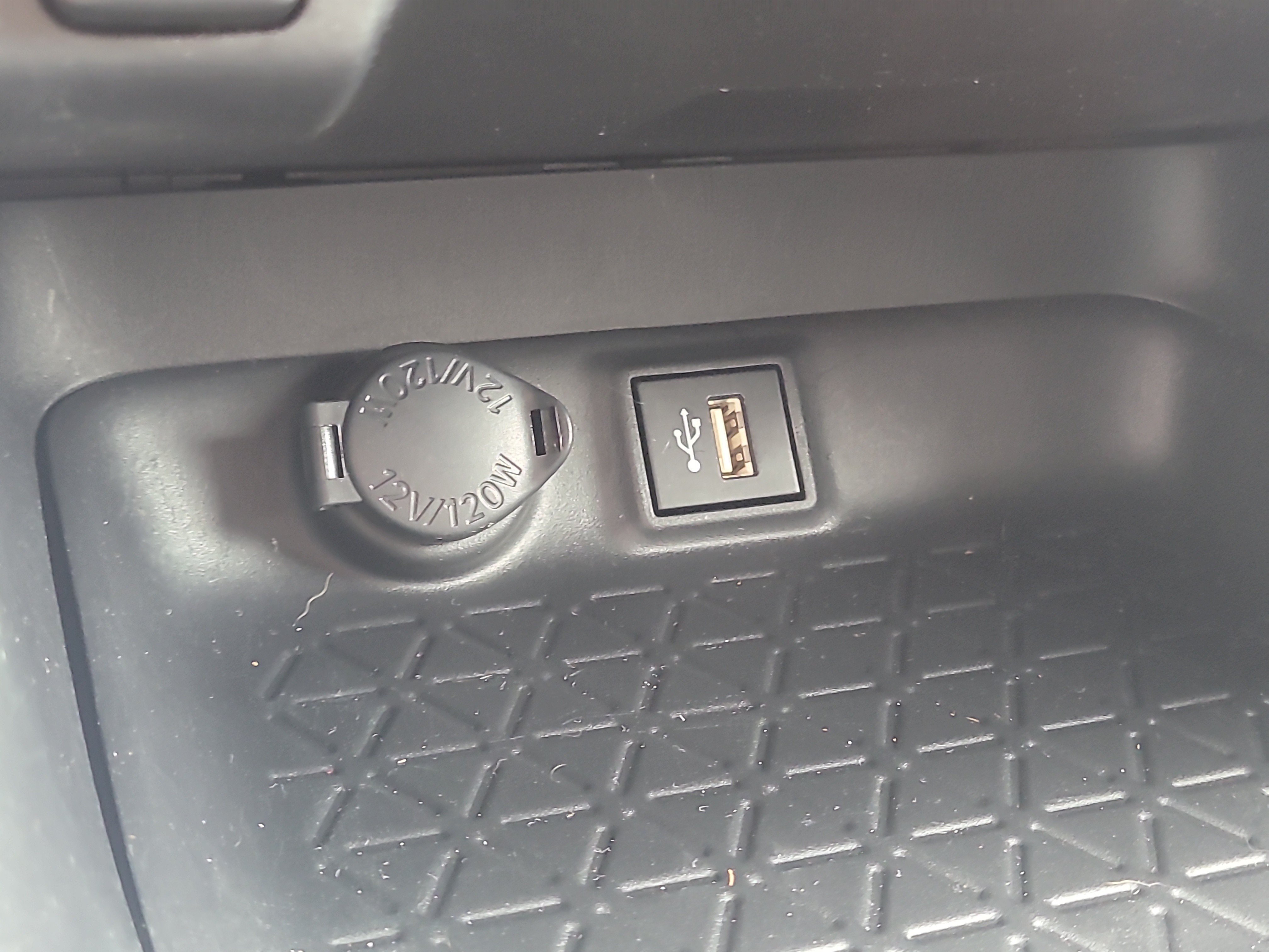 Certified 2024 Toyota RAV4 XLE AWD/4WD image 26
