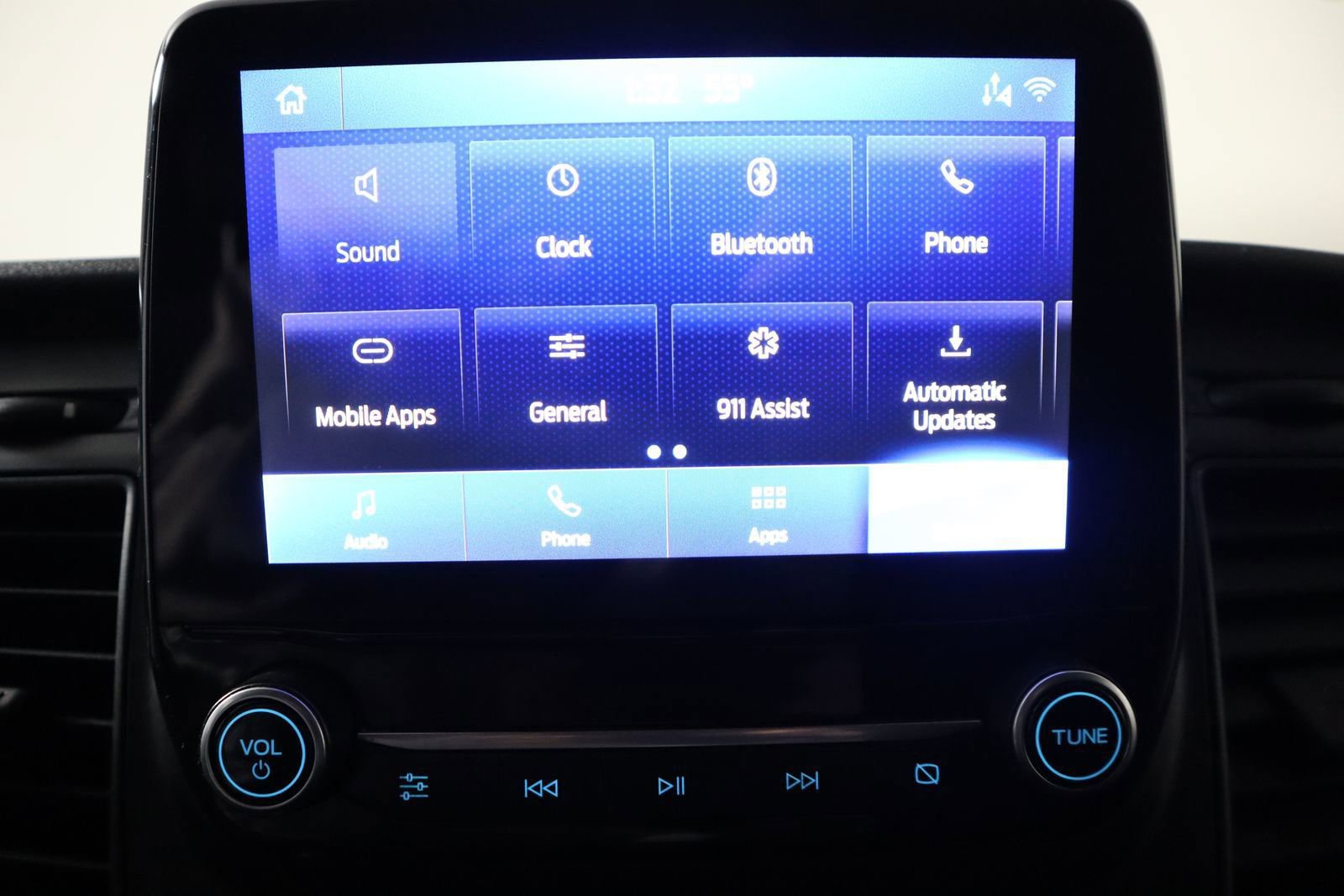 Used 2020 Ford Transit 150 Low Roof AWD image 37