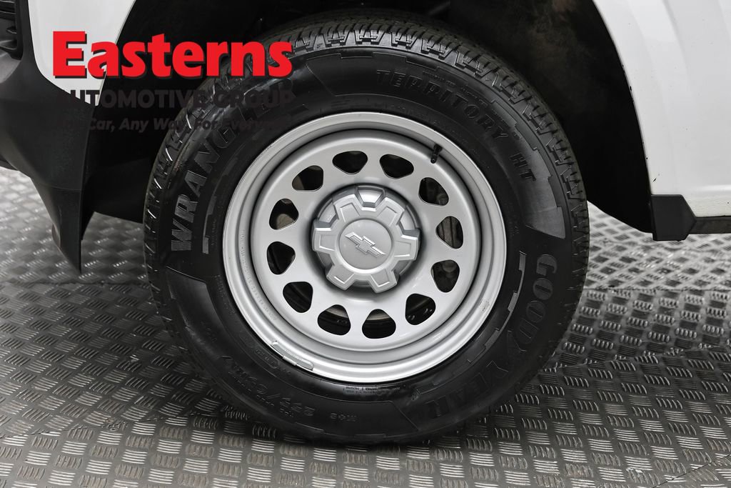 Used 2024 Chevrolet Colorado W/T image 32