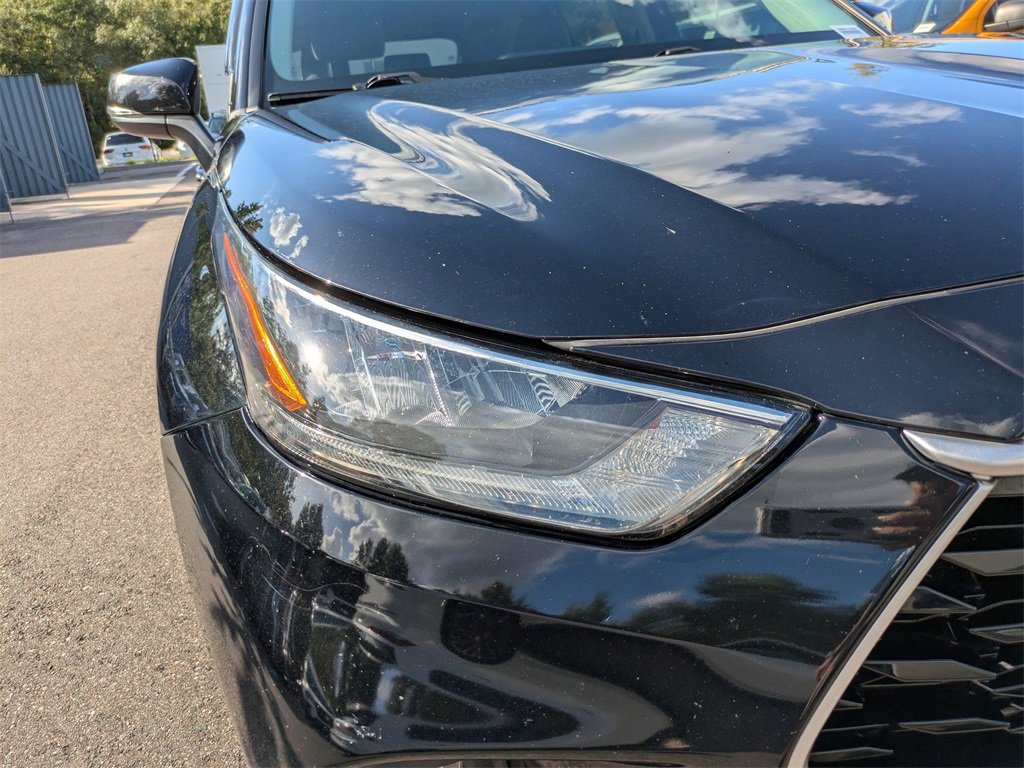 Used 2020 Toyota Highlander LE image 9
