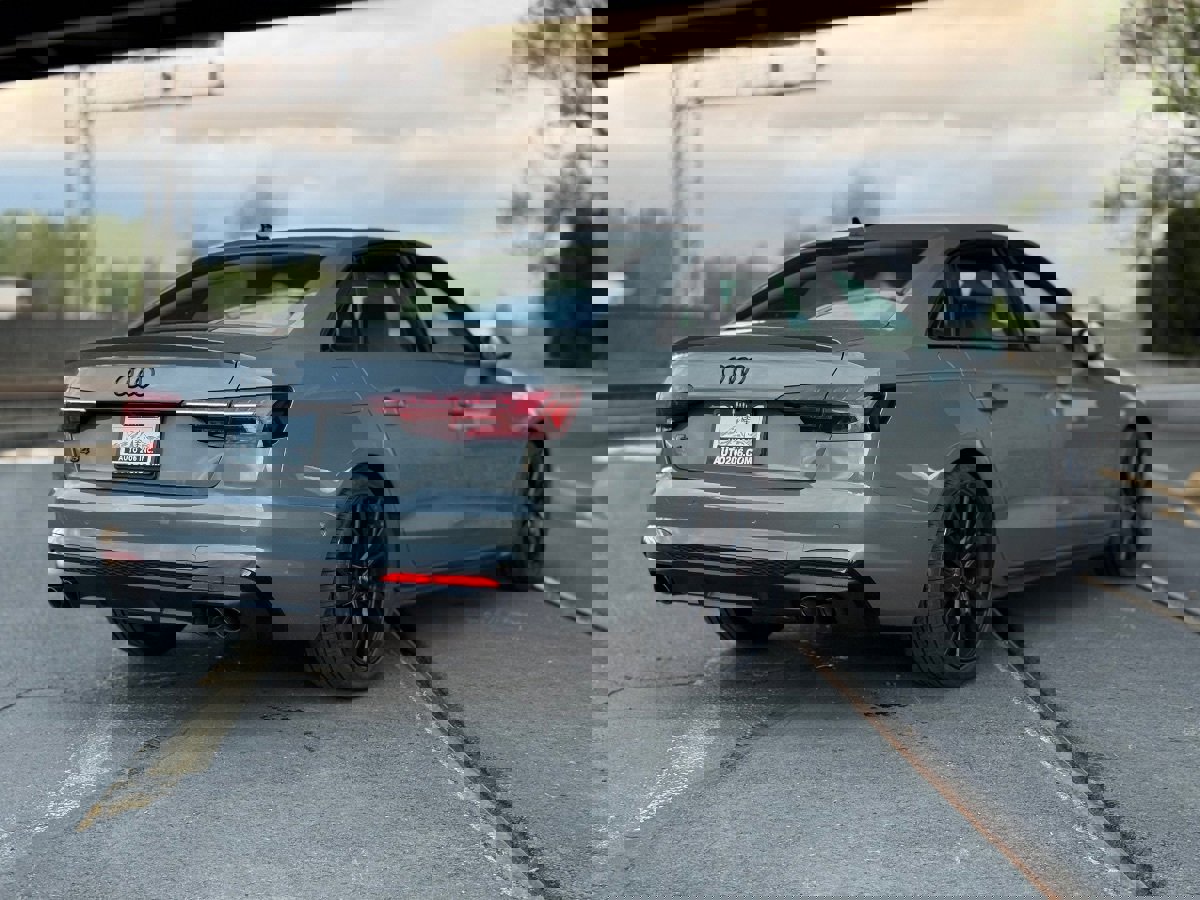 Used 2023 Audi S4 Prestige image 3