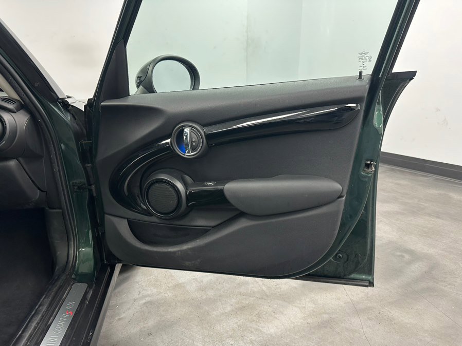 Used 2019 MINI Cooper S w/ Storage Package image 28
