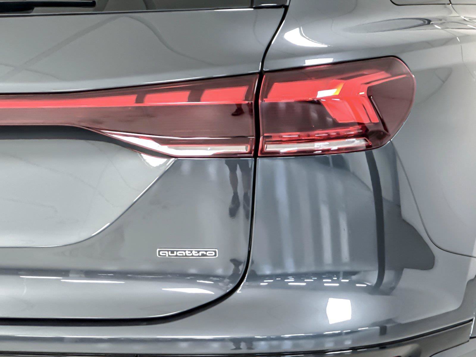 Used 2025 Audi Q6 e-tron Premium Plus AWD/4WD image 27