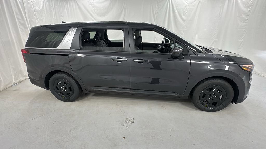 New 2026 Kia Carnival FWD image 2