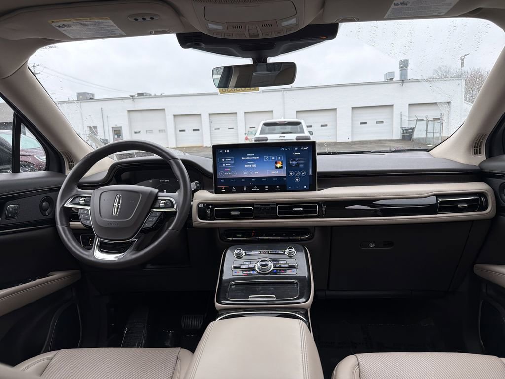 Certified 2022 Lincoln Nautilus Reserve image 18