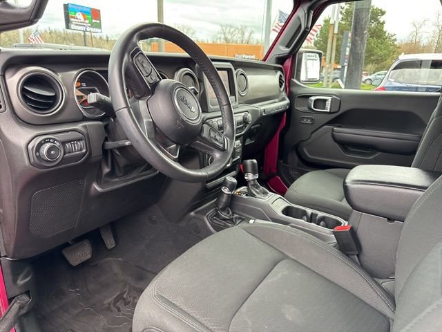 Used 2022 Jeep Wrangler Willys AWD/4WD image 15
