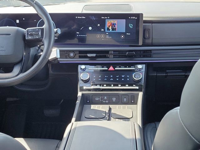 Used 2025 Hyundai Santa Fe Calligraphy AWD/4WD image 5