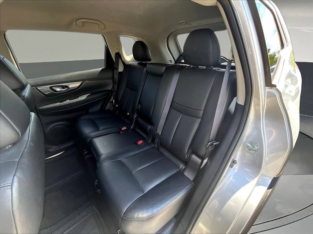 Used 2016 Nissan Rogue SL AWD/4WD image 26