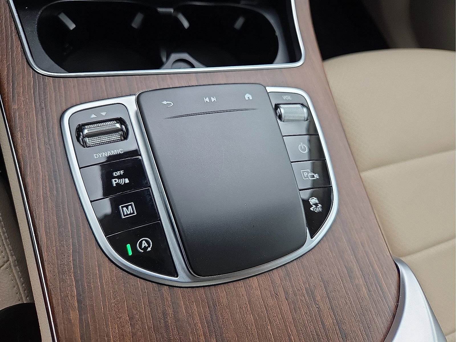 Used 2022 Mercedes-Benz GLC 300 4MATIC w/ Premium Package Lite image 18